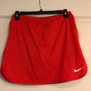 Nike dry fit Women S orange runners/tennis skirt